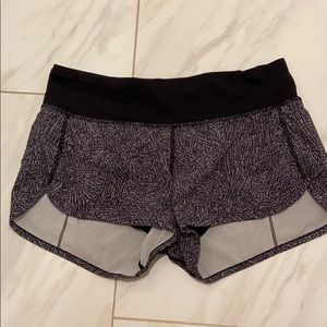 LULULEMON patterned speed ups